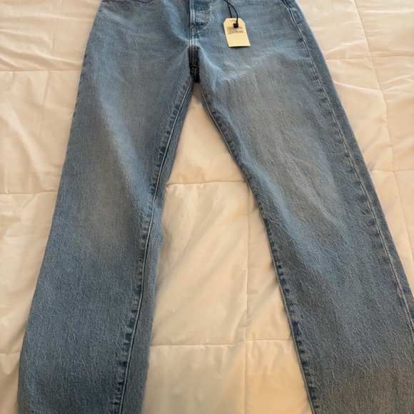 Levi Jeans - Picture 2 of 3